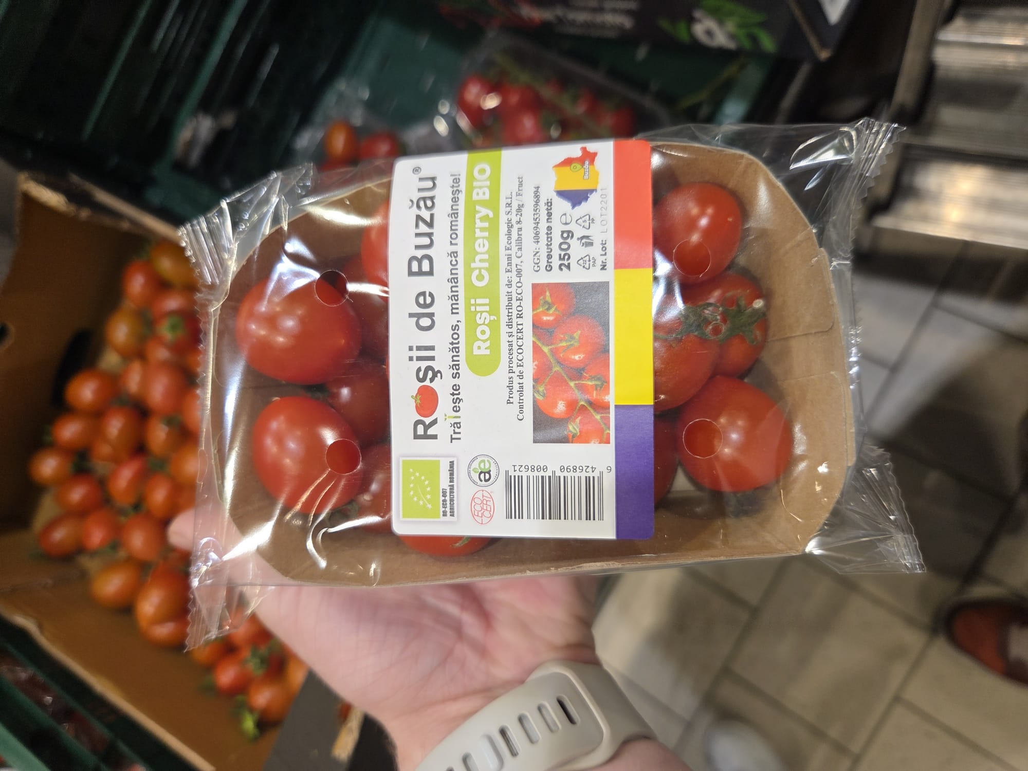 Roșii de Buzău design cutie casetă de carton 250g cod de bare și simboluri reciclare obligatorii pentru legume de calitate
